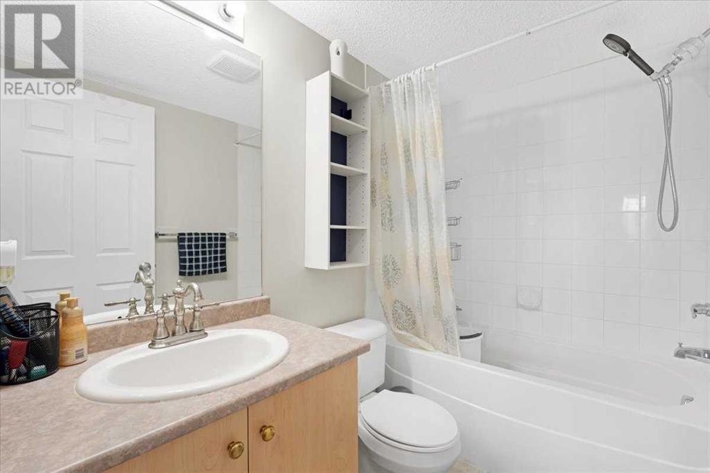 Single Family House for Sale in   Citadel Meadow Point NW Citadel Calgary 