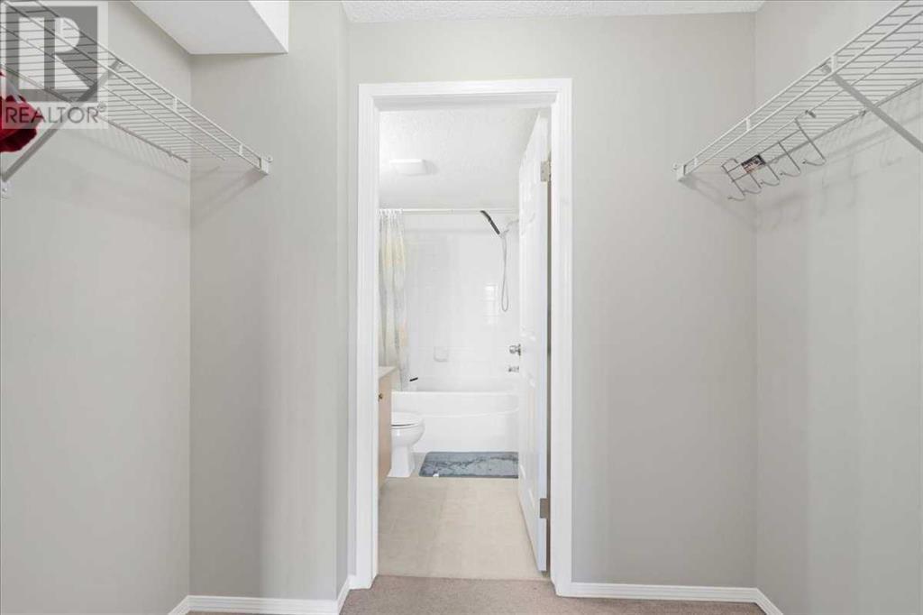 Single Family House for Sale in   Citadel Meadow Point NW Citadel Calgary 