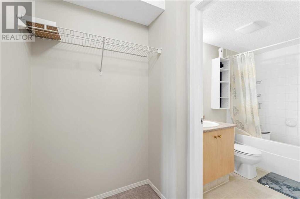 Single Family House for Sale in   Citadel Meadow Point NW Citadel Calgary 