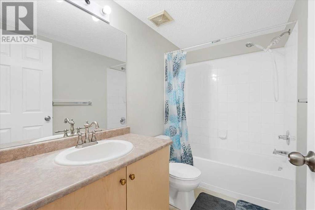 Single Family House for Sale in   Citadel Meadow Point NW Citadel Calgary 