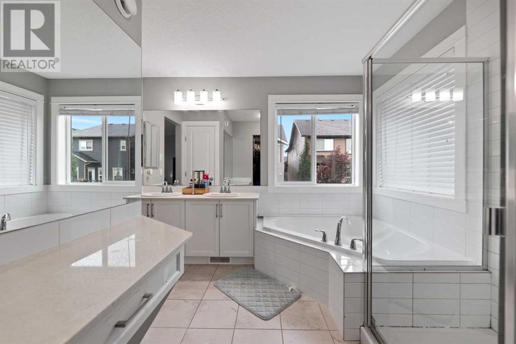 Photo 20 of 354 Kings Heights Drive, Airdrie AB