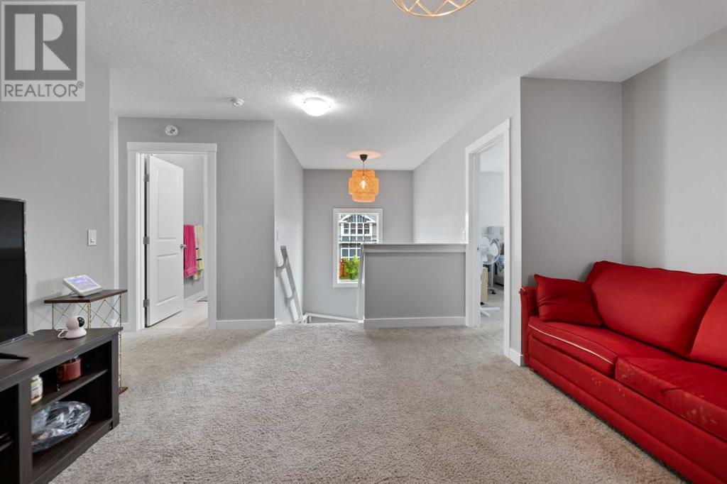 Photo 14 of 354 Kings Heights Drive, Airdrie AB