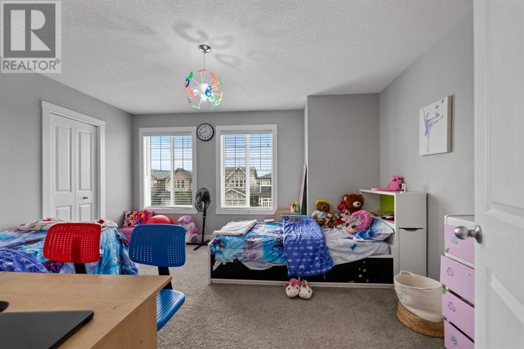 Photo 5 of 354 Kings Heights Drive, Airdrie AB