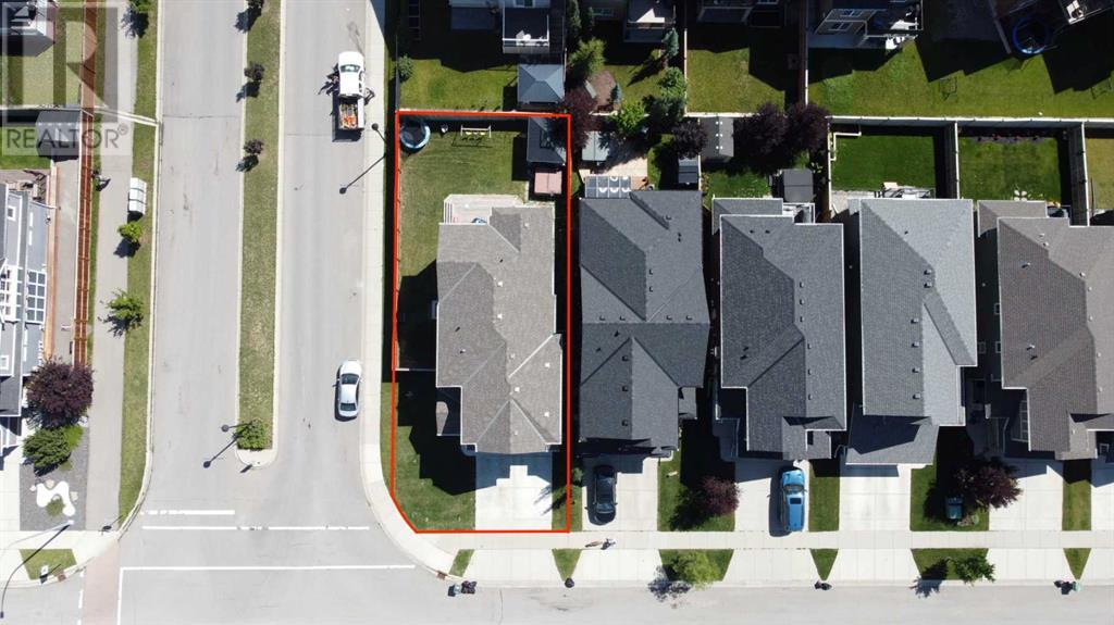 Photo 4 of 354 Kings Heights Drive, Airdrie AB