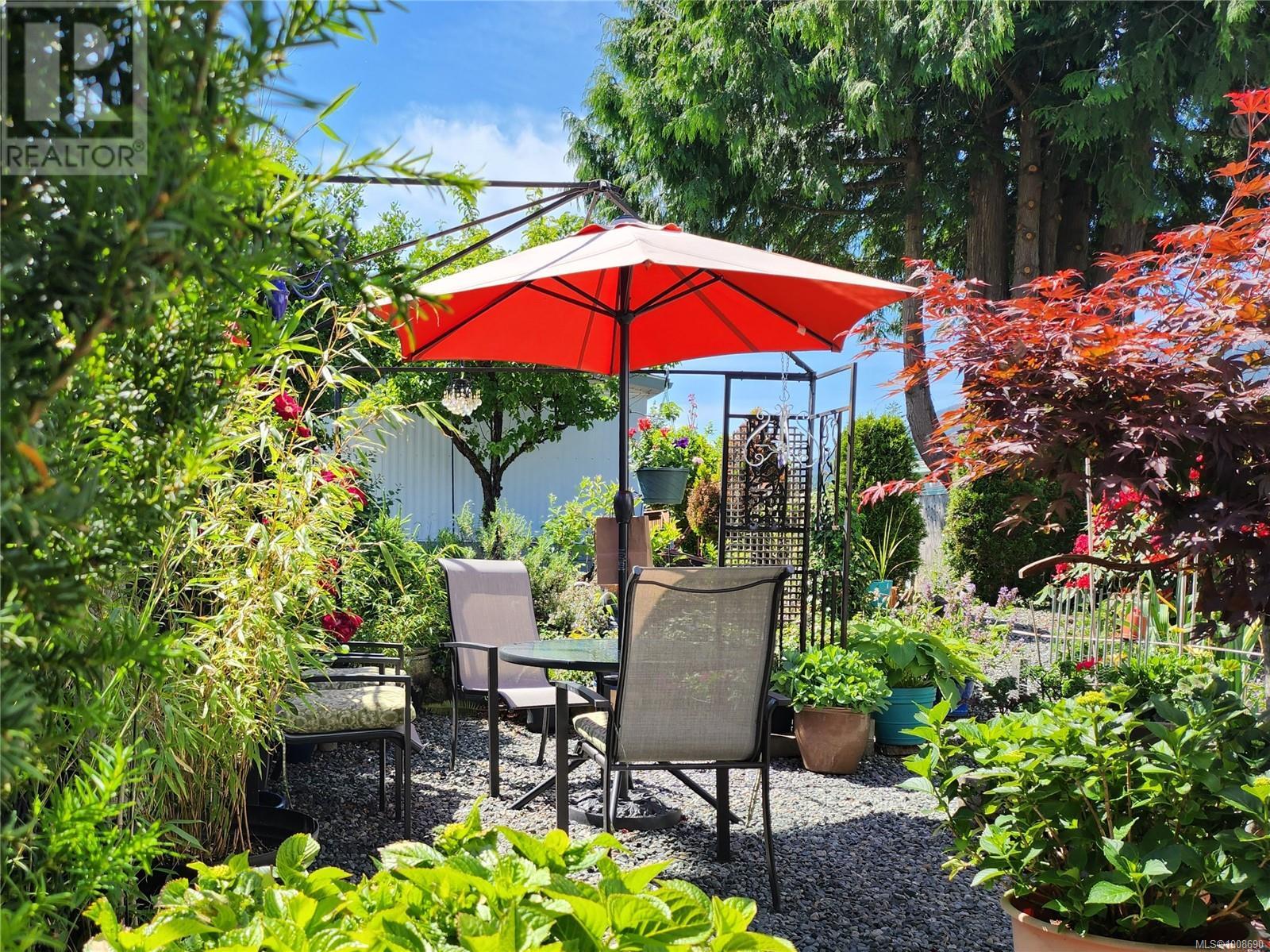 Photo 15 of 47 10980 Westdowne Rd, Ladysmith BC