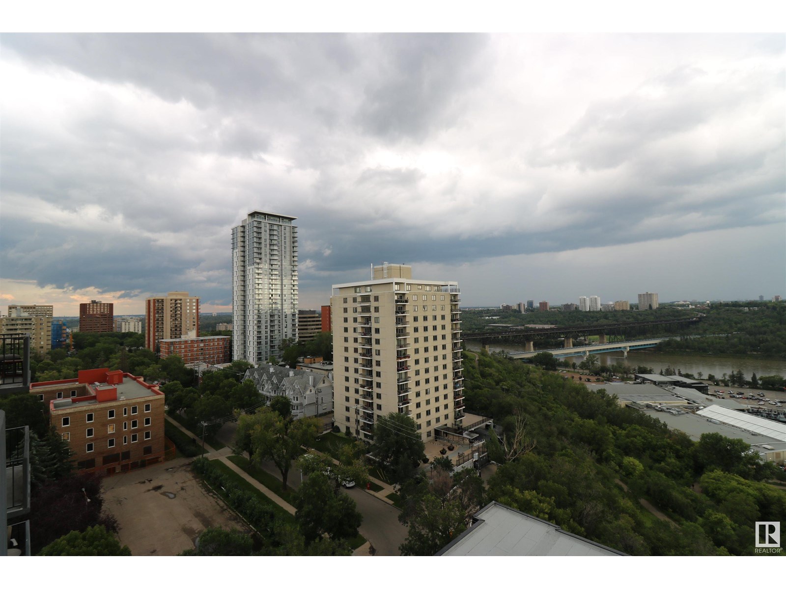 Photo 34 of 1403 9816 112 St Nw, Edmonton AB