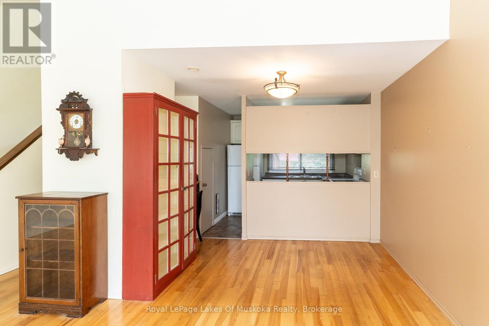 Photo 14 of 11 26 Herman Avenue, Huntsville ON