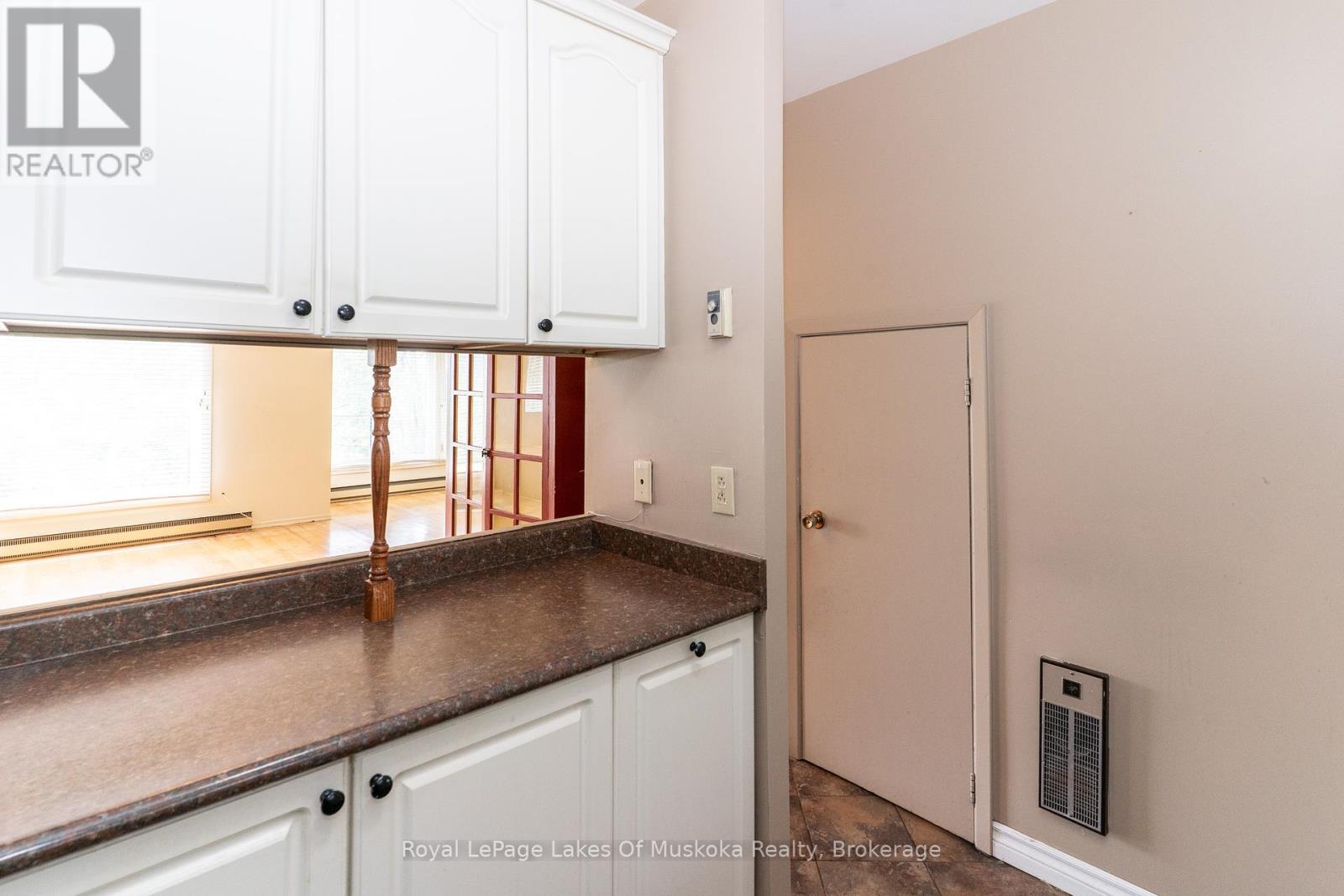Photo 16 of 11 26 Herman Avenue, Huntsville ON