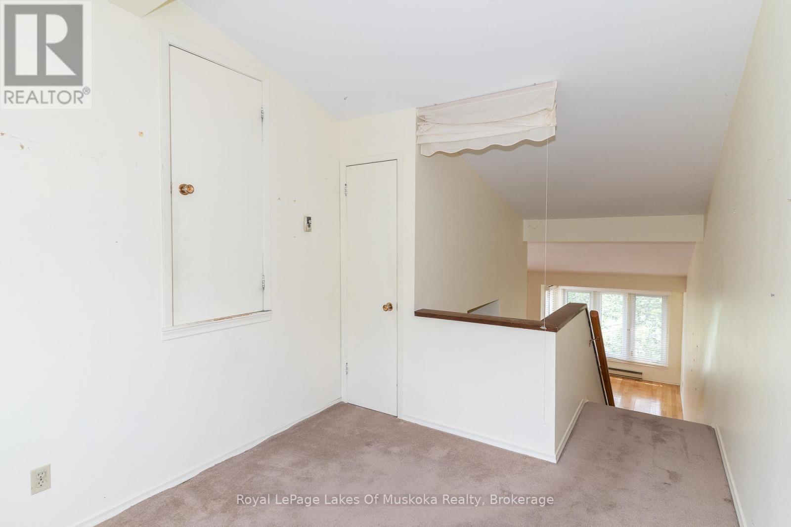 Photo 18 of 11 26 Herman Avenue, Huntsville ON