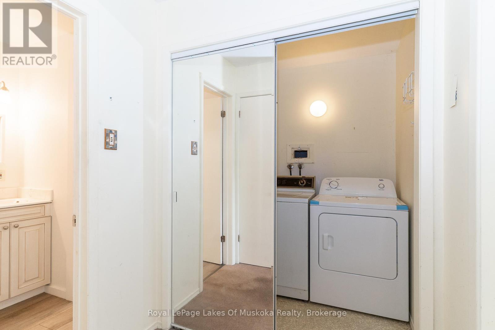 Photo 21 of 11 26 Herman Avenue, Huntsville ON