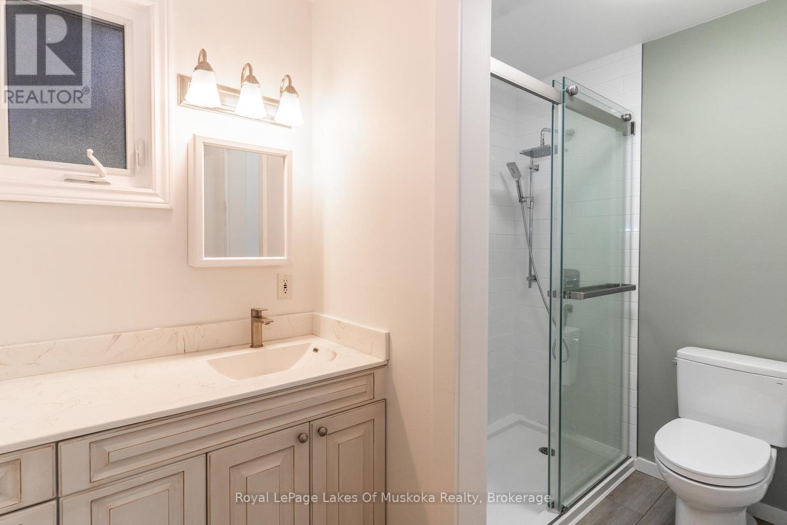 Photo 25 of 11 26 Herman Avenue, Huntsville ON