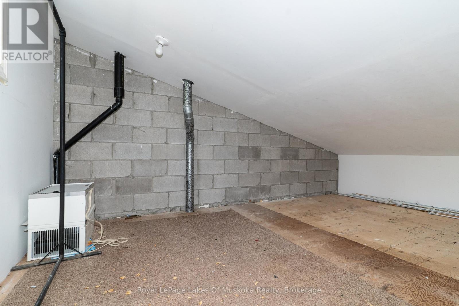 Photo 26 of 11 26 Herman Avenue, Huntsville ON