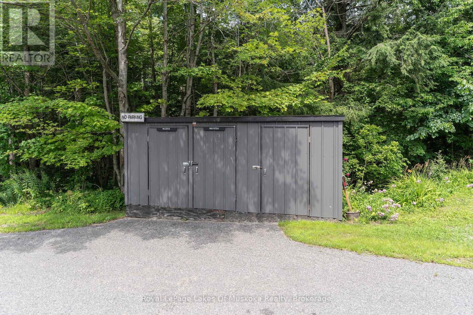 Photo 27 of 11 26 Herman Avenue, Huntsville ON