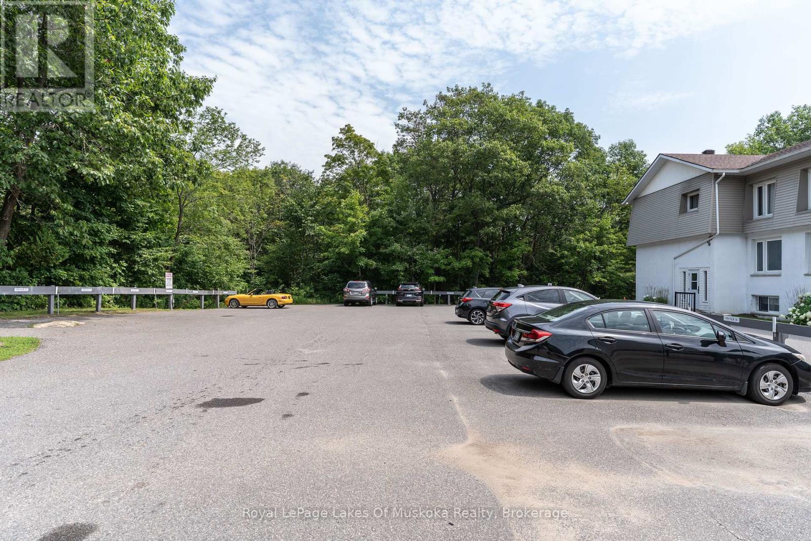 Photo 28 of 11 26 Herman Avenue, Huntsville ON