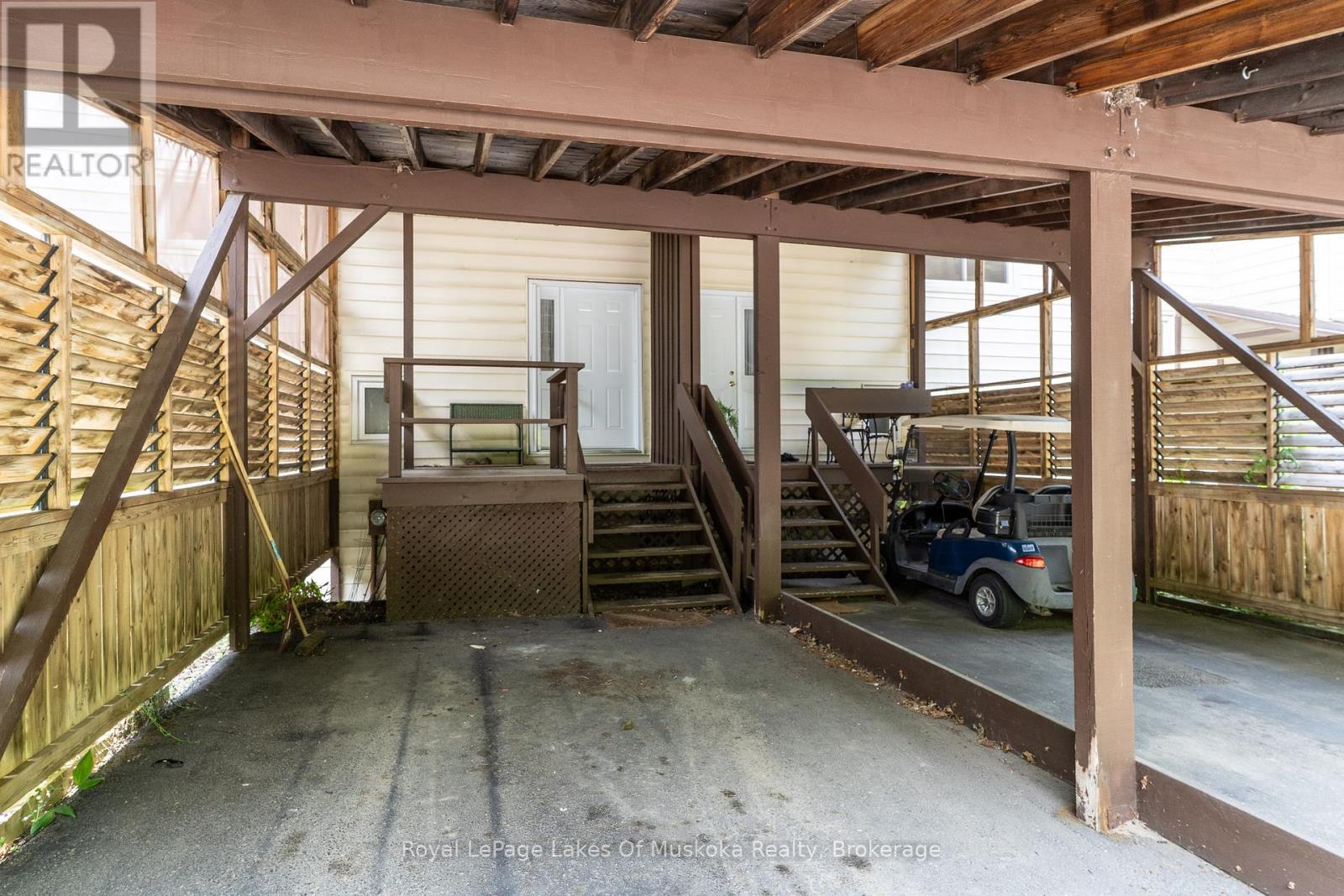 Photo 5 of 11 26 Herman Avenue, Huntsville ON