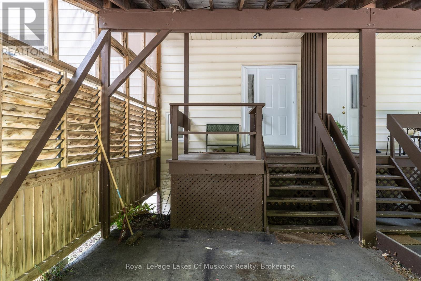 Photo 6 of 11 26 Herman Avenue, Huntsville ON