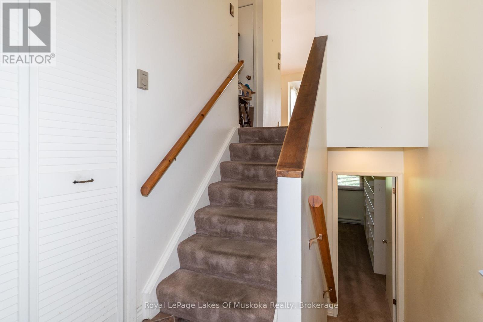 Photo 7 of 11 26 Herman Avenue, Huntsville ON