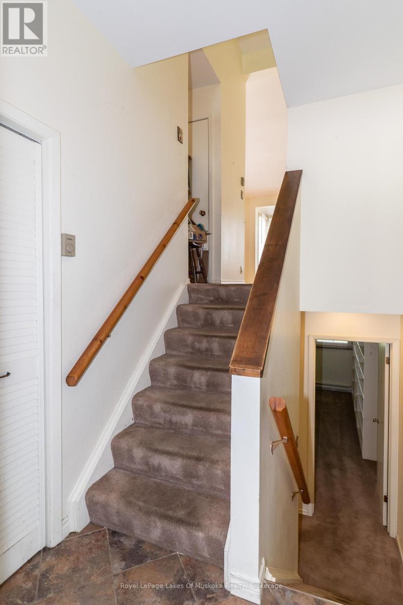 Photo 8 of 11 26 Herman Avenue, Huntsville ON