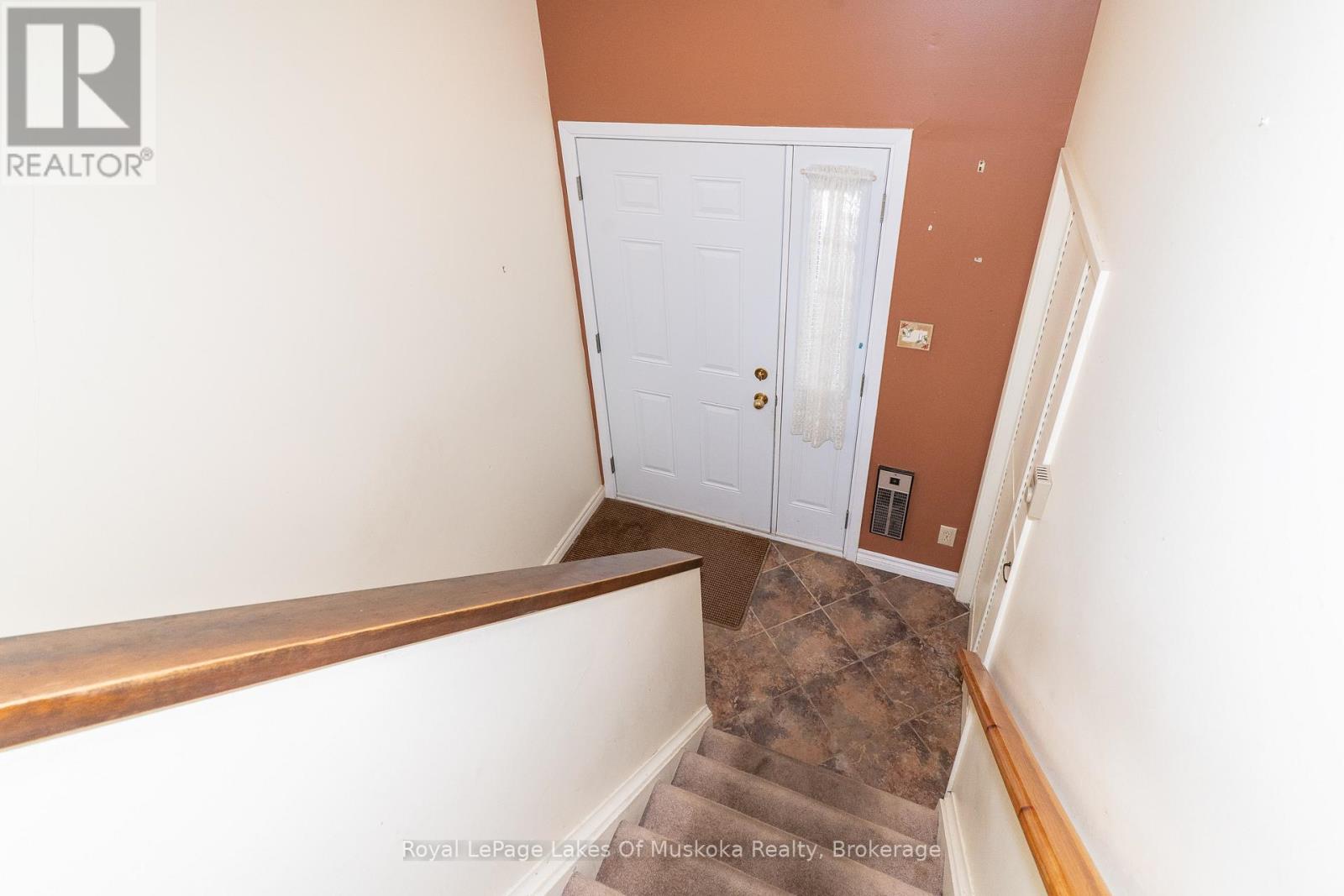 Photo 9 of 11 26 Herman Avenue, Huntsville ON
