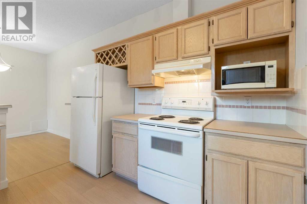 Single Family House for Sale in   Sirocco Drive Signal Hill Calgary 