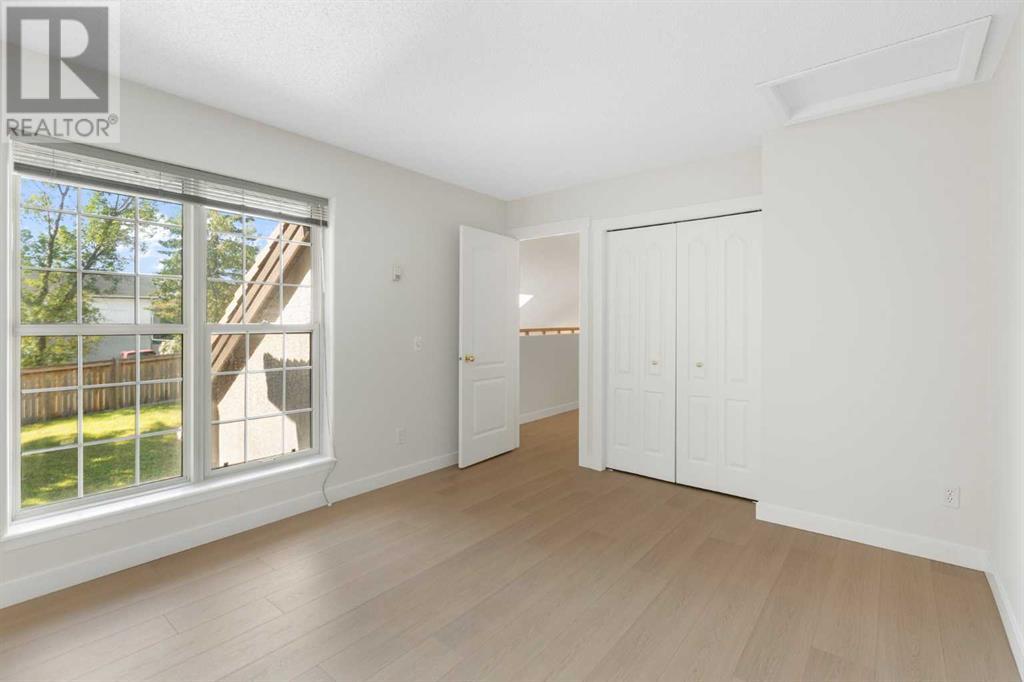 Single Family House for Sale in   Sirocco Drive Signal Hill Calgary 