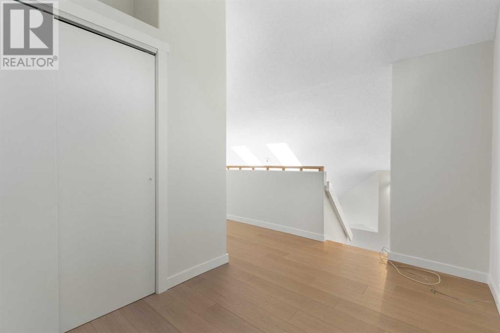Single Family House for Sale in   Sirocco Drive Signal Hill Calgary 