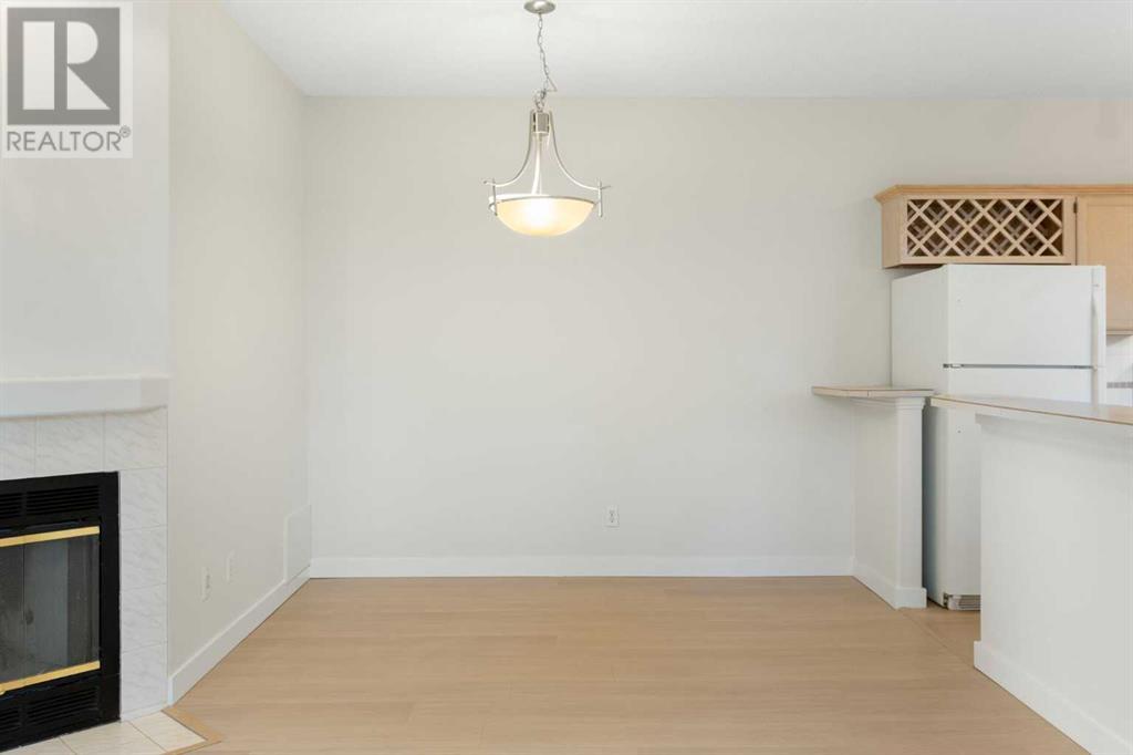 Single Family House for Sale in   Sirocco Drive Signal Hill Calgary 