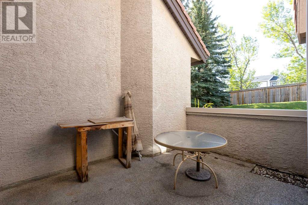 Single Family House for Sale in   Sirocco Drive Signal Hill Calgary 