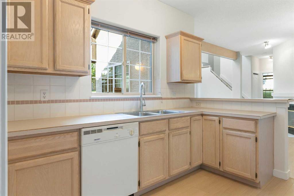 Single Family House for Sale in   Sirocco Drive Signal Hill Calgary 