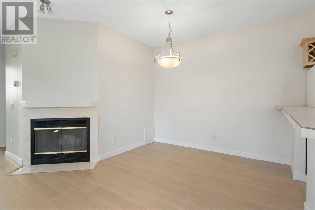 Single Family House for Sale in   Sirocco Drive Signal Hill Calgary 