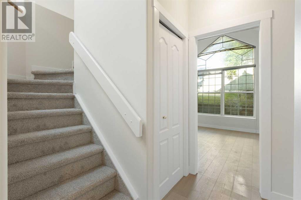 Single Family House for Sale in   Sirocco Drive Signal Hill Calgary 