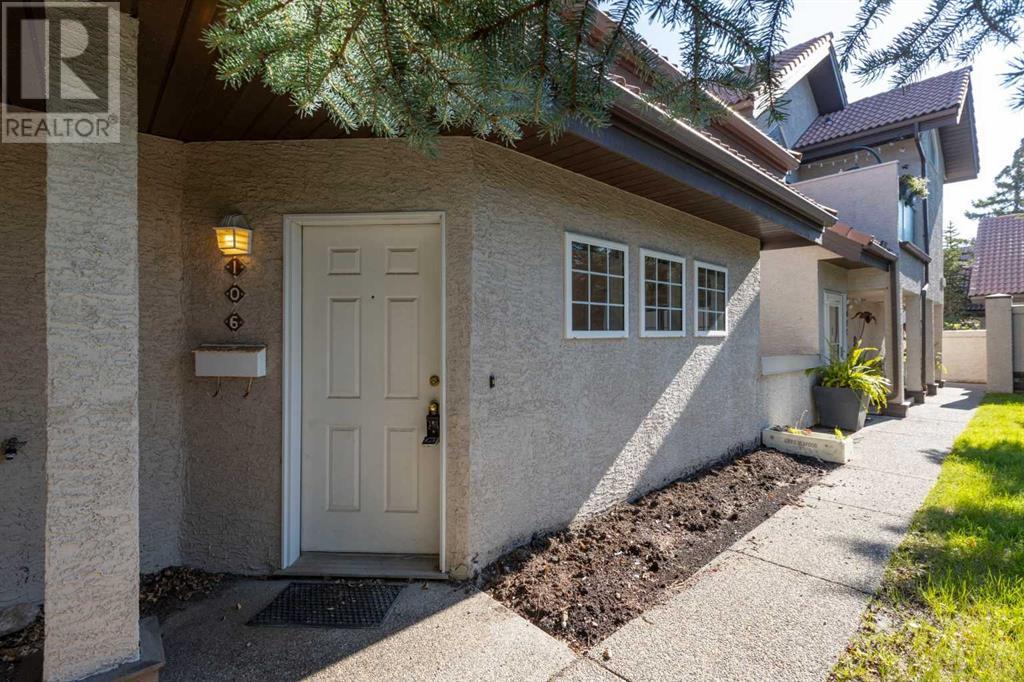 Single Family House for Sale in   Sirocco Drive Signal Hill Calgary 