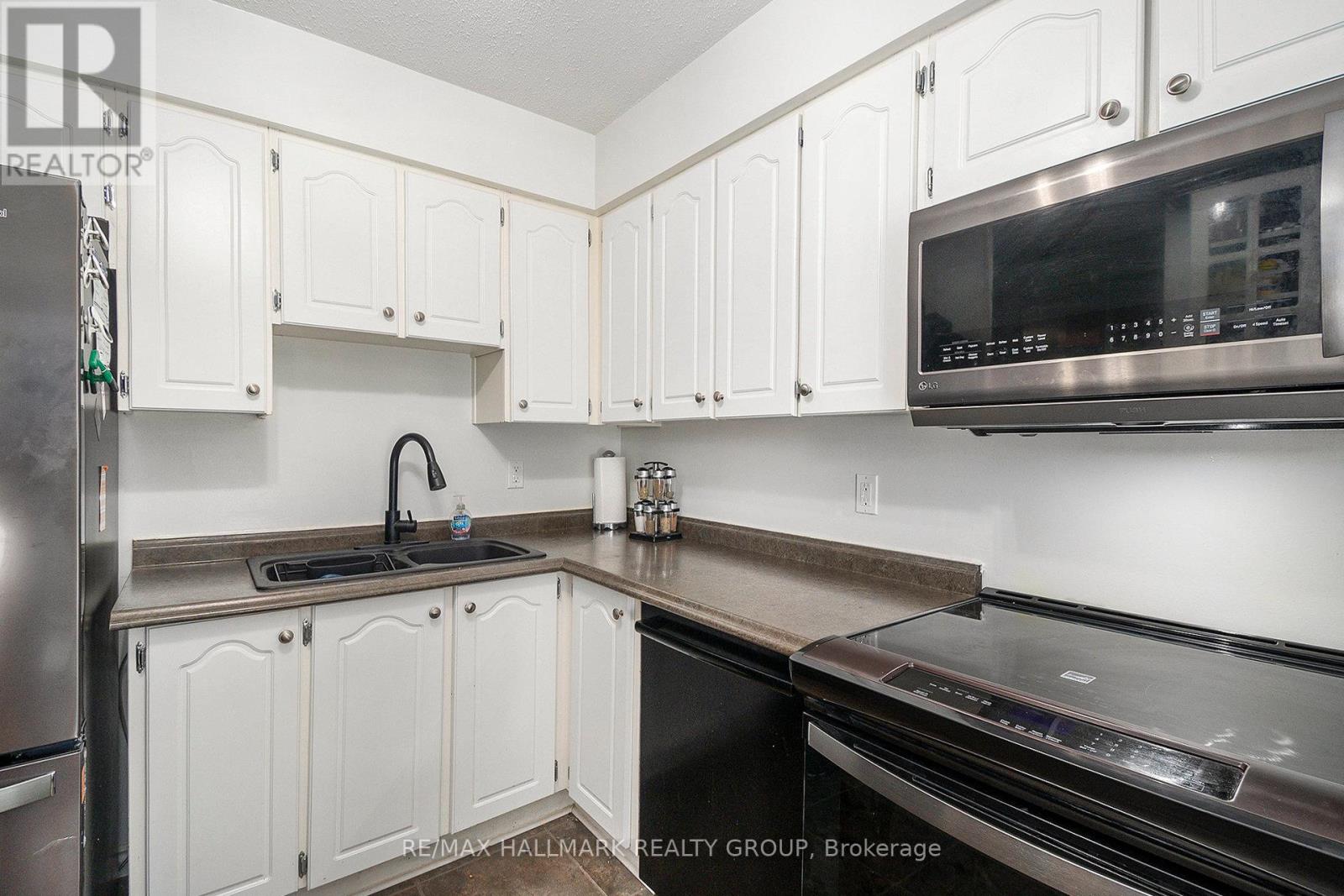 Kitchen with s/s appliances