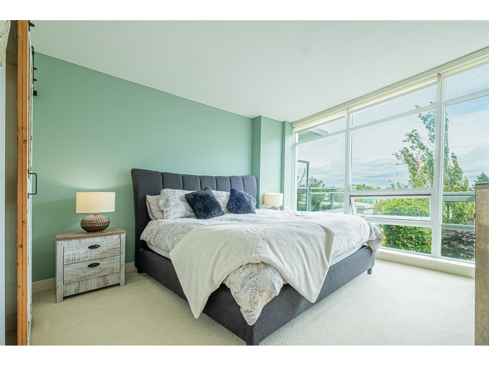 Photo 12 of 301 1473 Johnston Road, White Rock BC