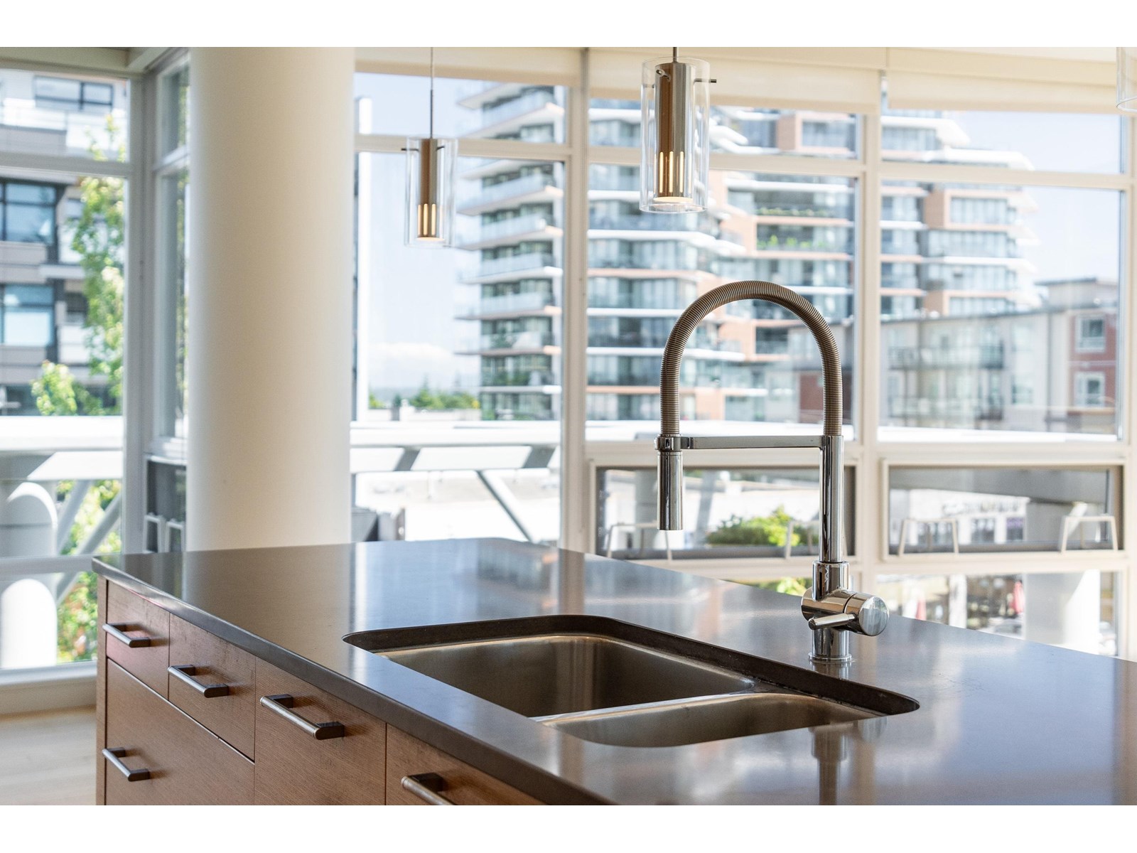 Photo 17 of 301 1473 Johnston Road, White Rock BC
