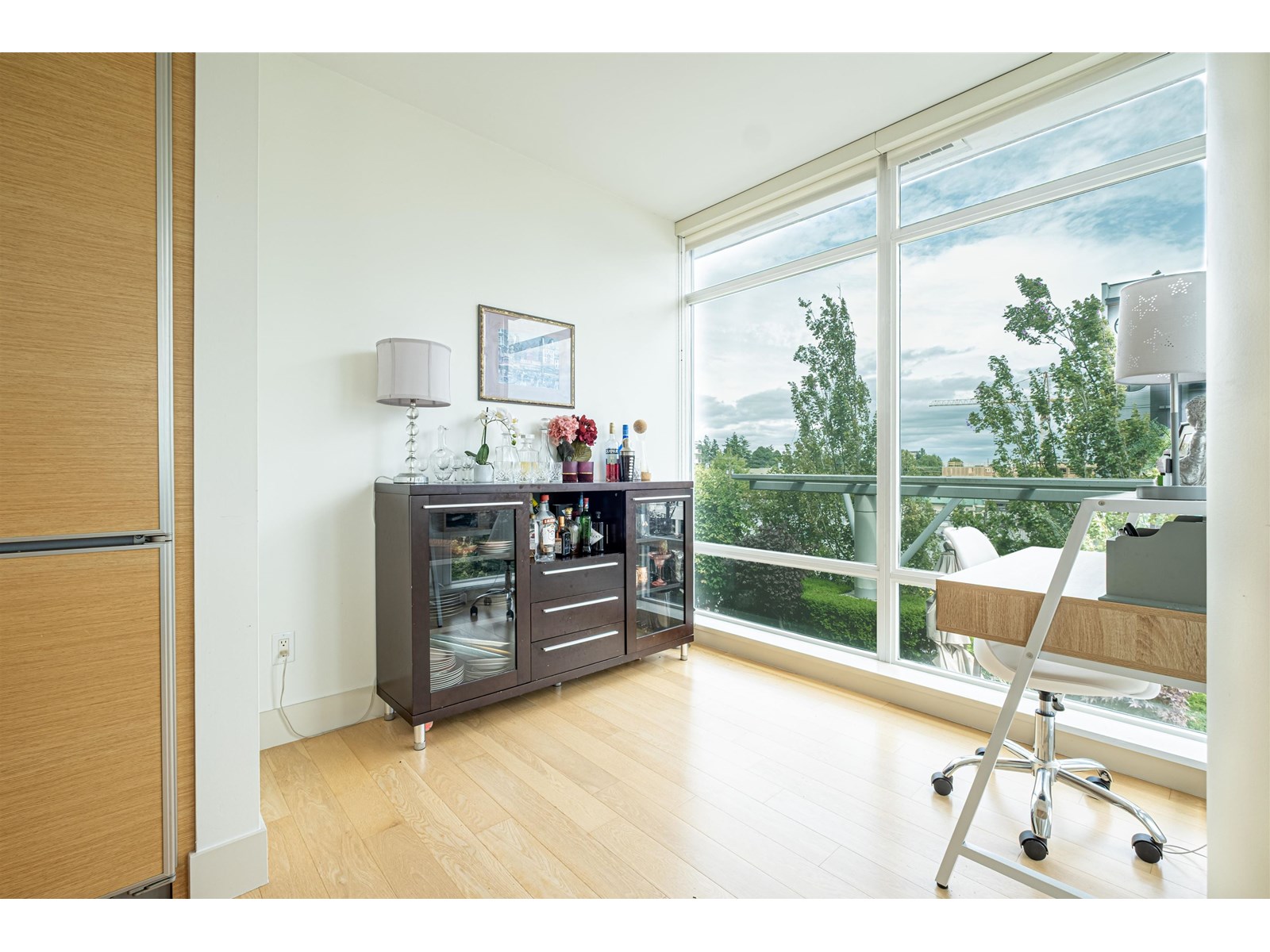 Photo 18 of 301 1473 Johnston Road, White Rock BC