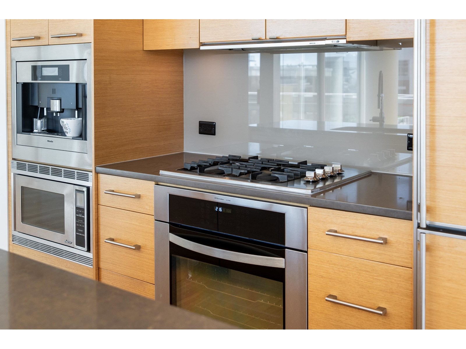 Photo 21 of 301 1473 Johnston Road, White Rock BC