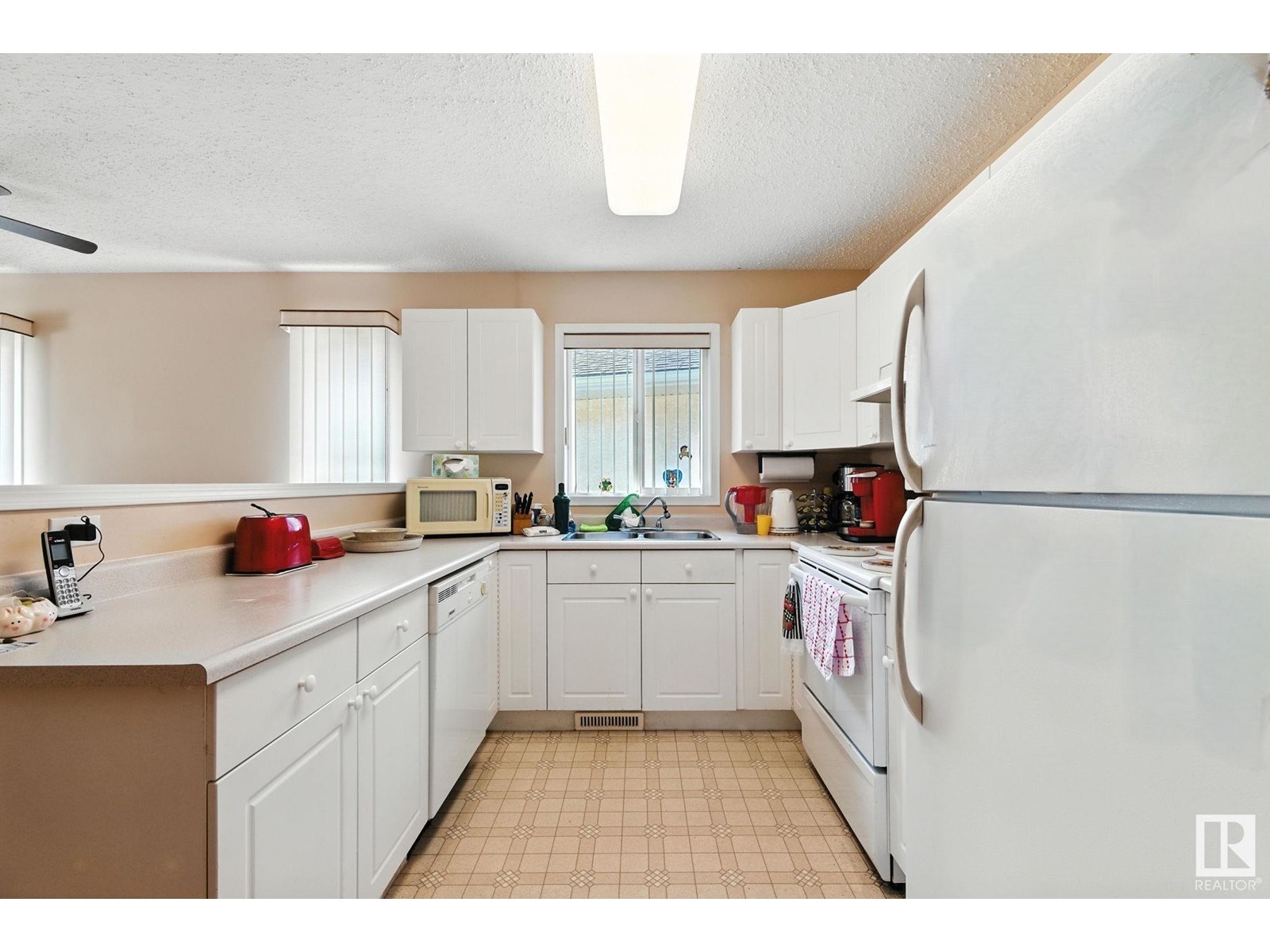 Photo 18 of 2 14428 Miller Blvd Nw, Edmonton AB