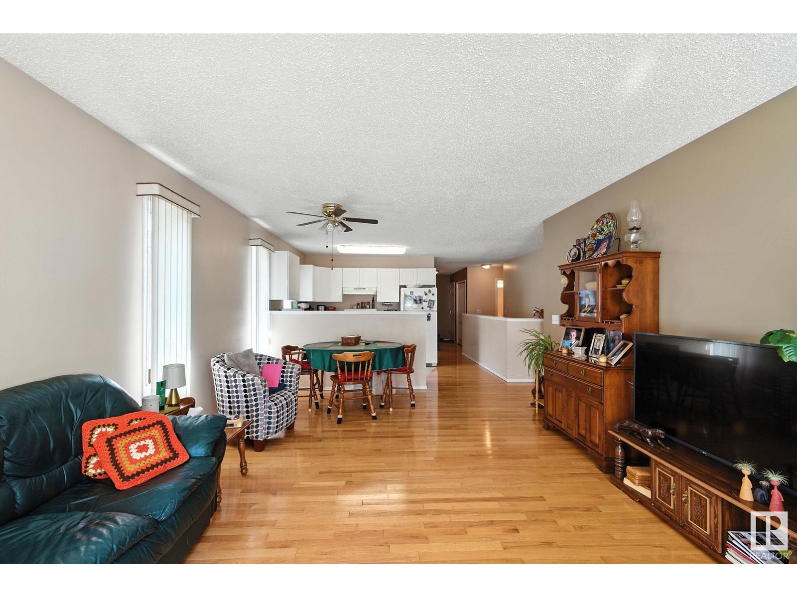 Photo 6 of 2 14428 Miller Blvd Nw, Edmonton AB