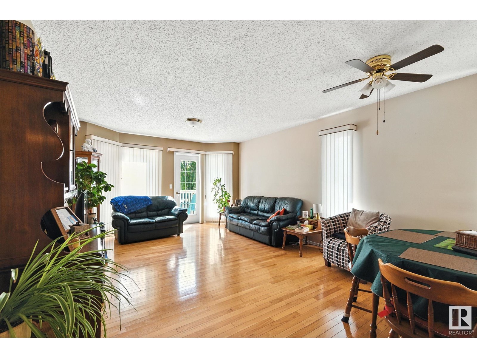 Photo 7 of 2 14428 Miller Blvd Nw, Edmonton AB