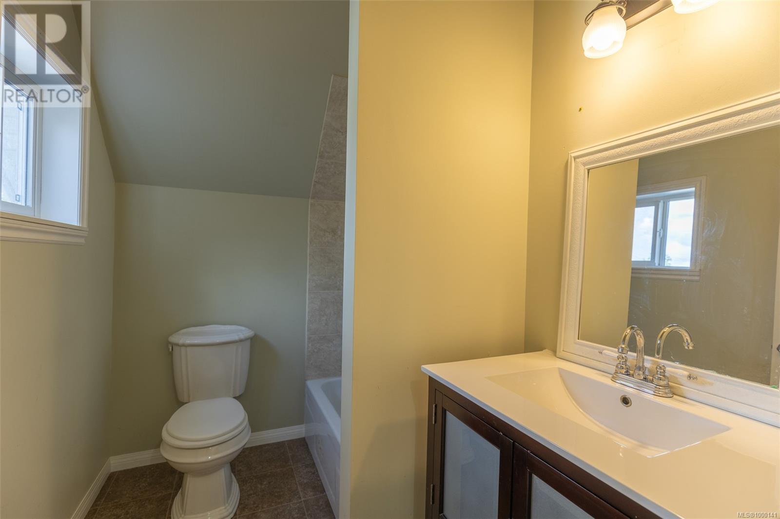 4289 North Park Dr, Port Alberni