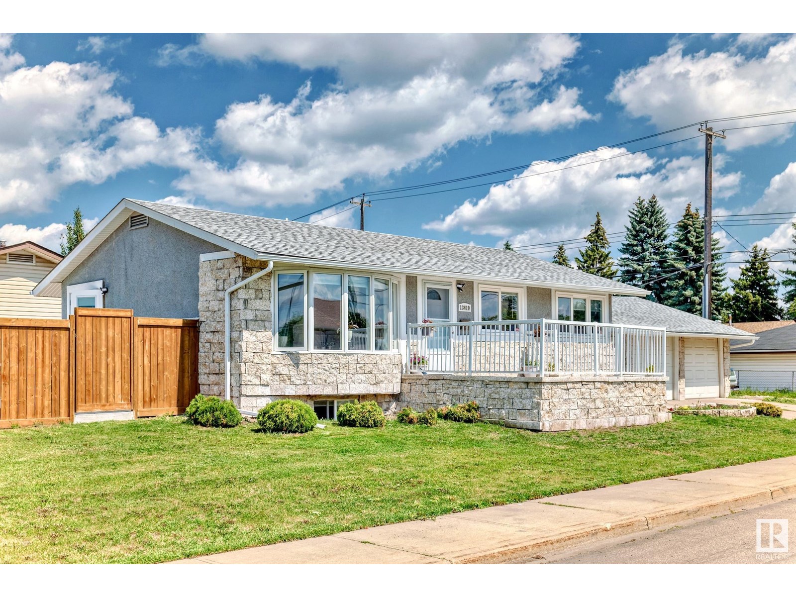 Photo 15 of 13410 134 Av Nw, Edmonton AB