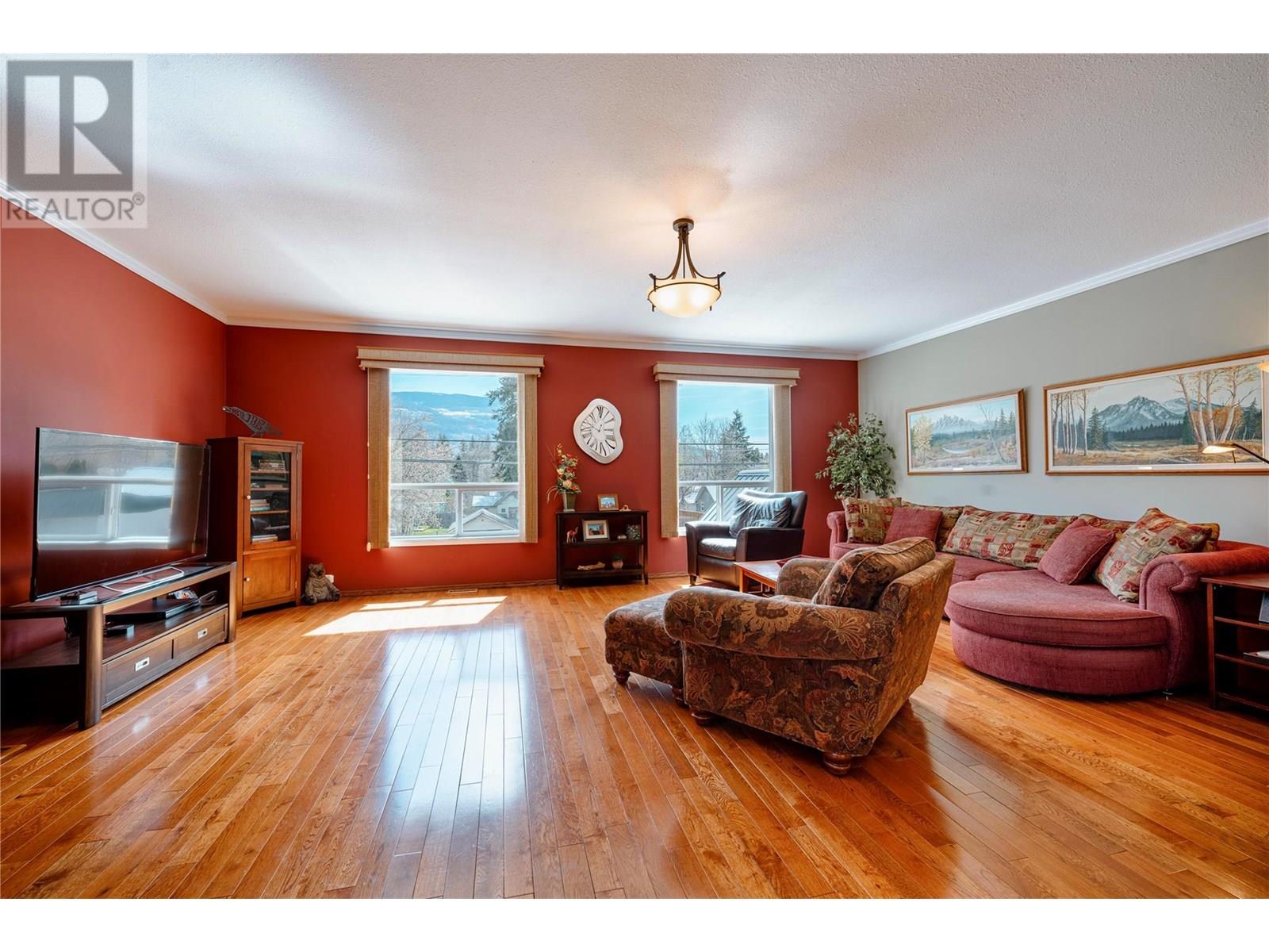 Photo 37 of 314 Finlayson Street, Sicamous BC