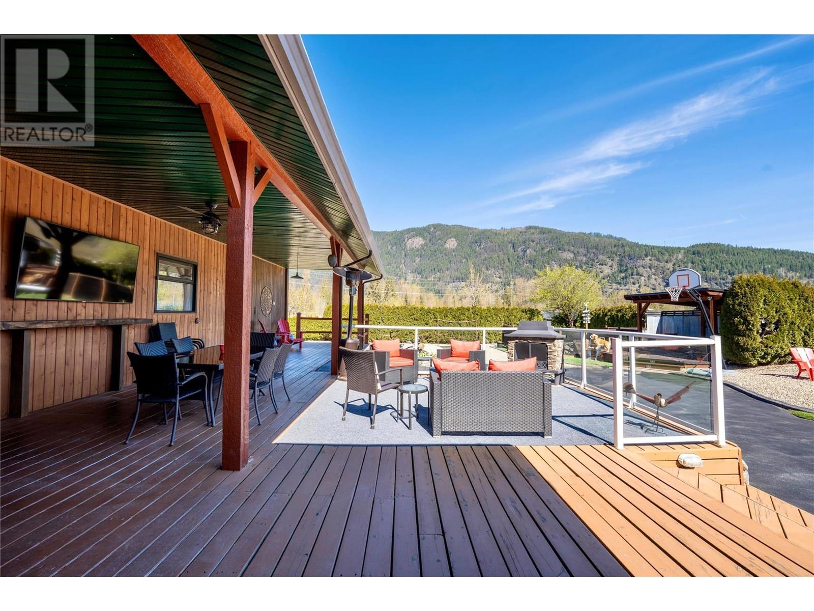 Photo 19 of 314 Finlayson Street, Sicamous BC
