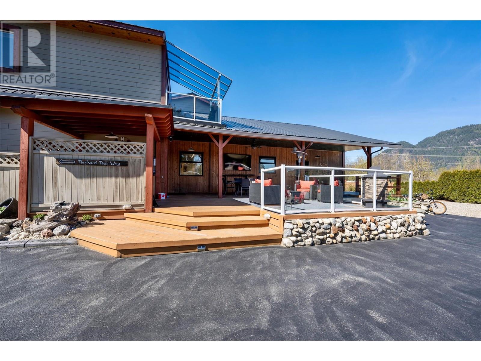 Photo 22 of 314 Finlayson Street, Sicamous BC
