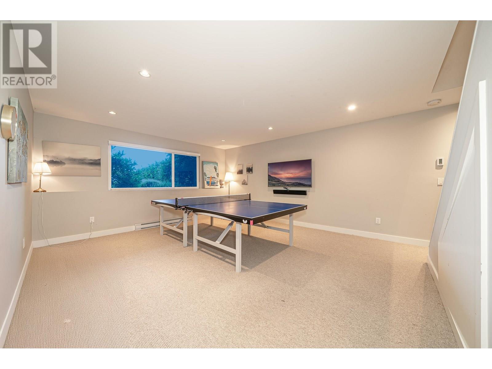 18 2214 FOLKESTONE WAY, West Vancouver
