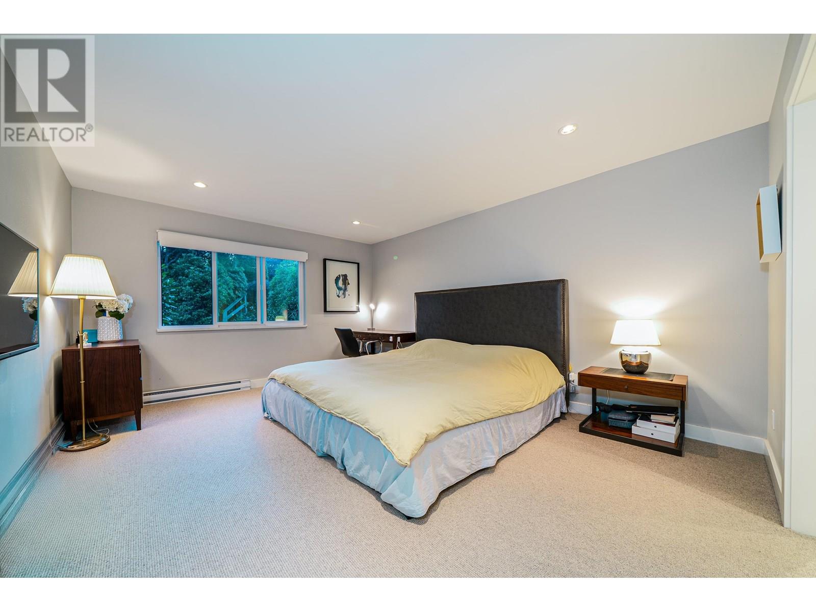 18 2214 FOLKESTONE WAY, West Vancouver