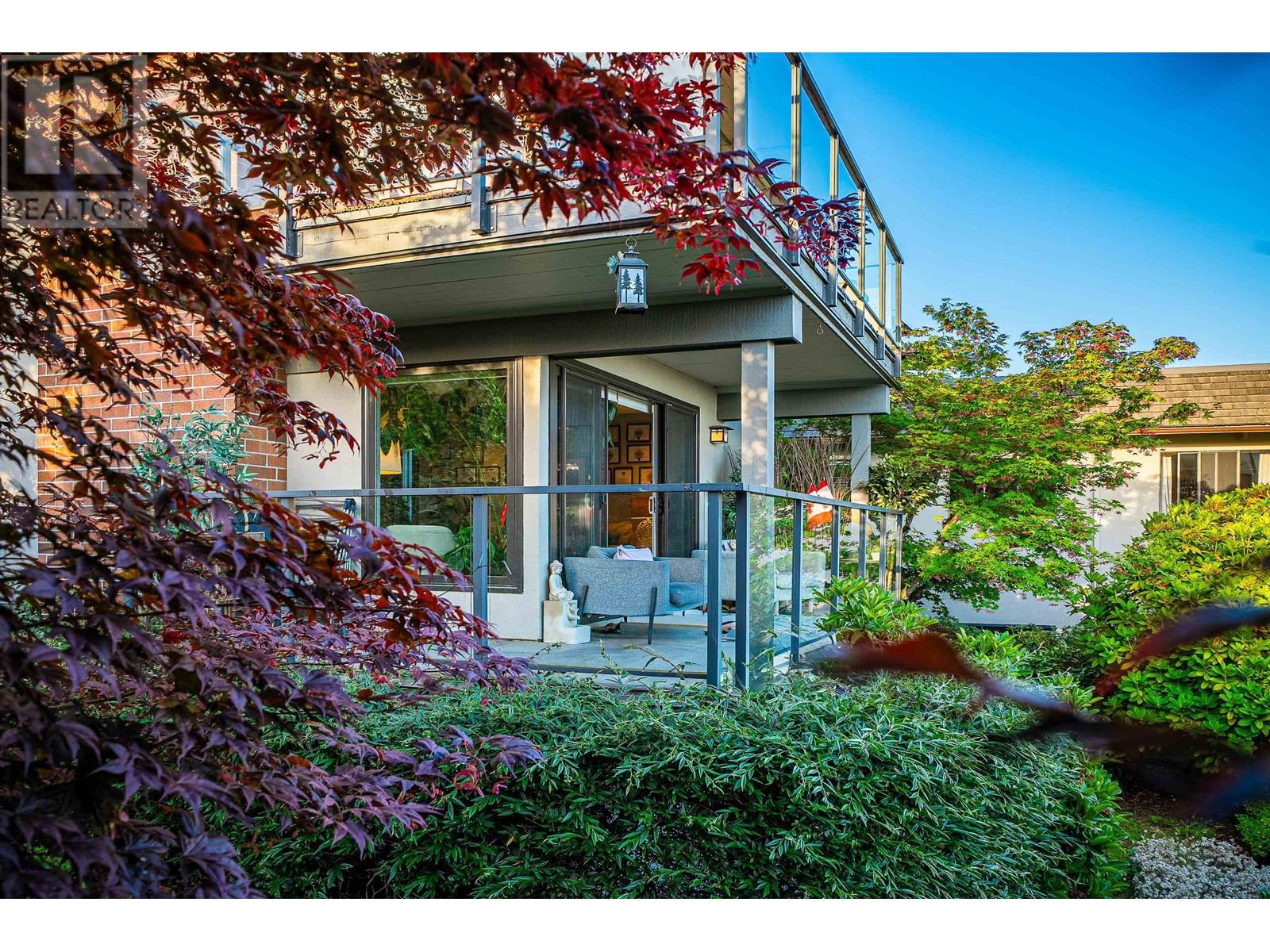 18 2214 FOLKESTONE WAY, West Vancouver