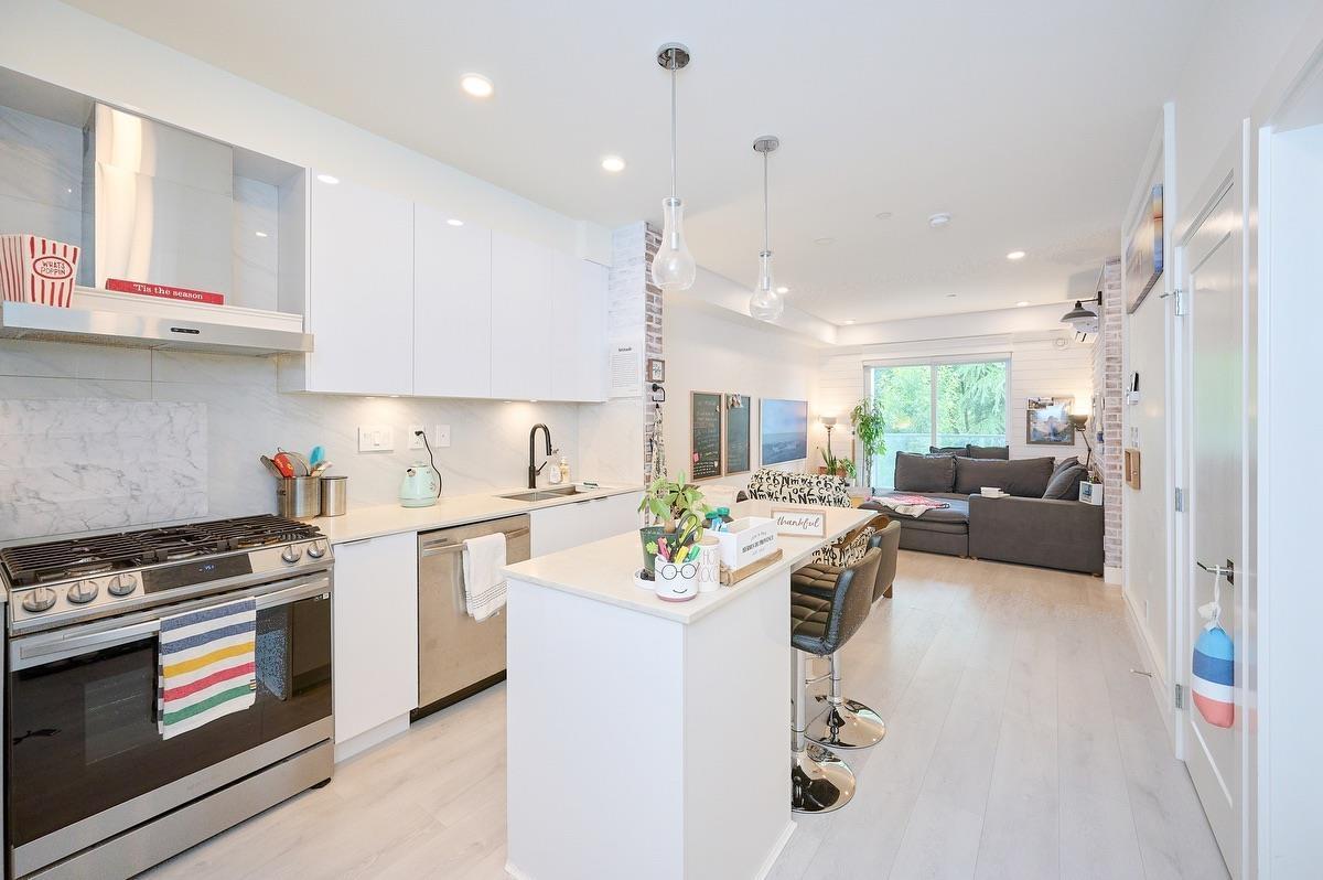 Photo 2 of A 209 8447 202 Street, Langley BC