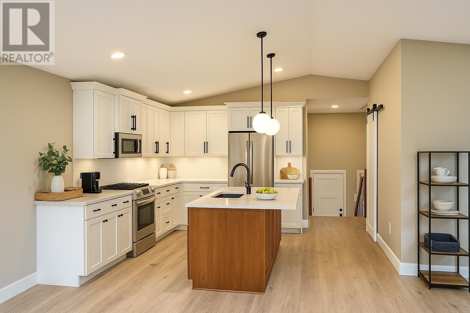 Photo 4 of 7227 Hillu Road, Prince George BC